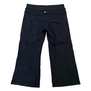 Lululemon Black Athletic Yoga Capri Pants Stretch Knit Cropped Crop Length 6